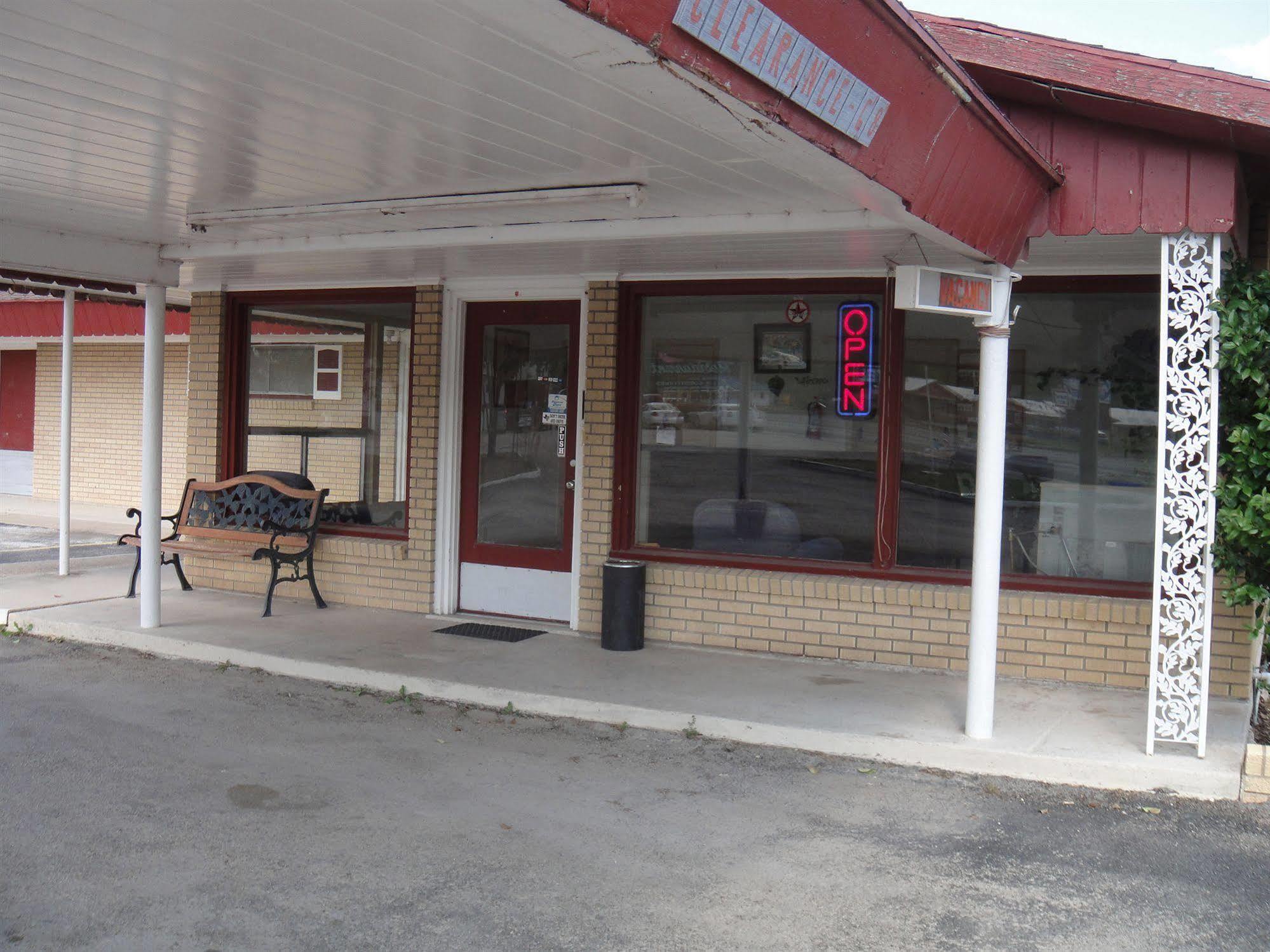 The Hills Motel Junction Exterior photo